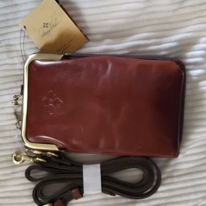 🌻 NWT Patricia Nash leather card and cell/coin phone wallet. 🌻